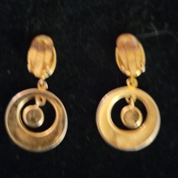 Spanish Damascene Dangle Circle Black Gold Inlaid Earrings Flowers Feathers - Picture 5 of 7